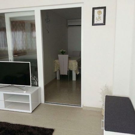 Kartini Apartment Nin Exterior photo