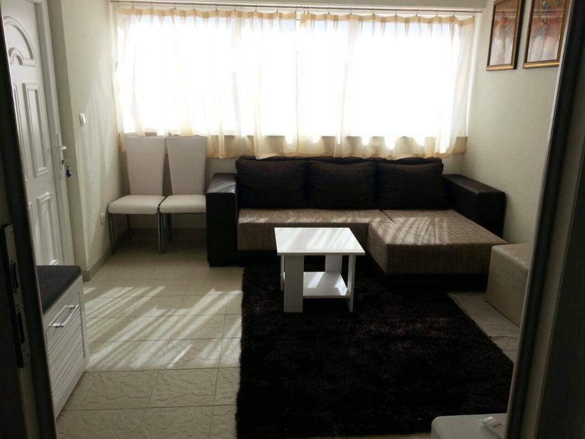 Kartini Apartment Nin Exterior photo