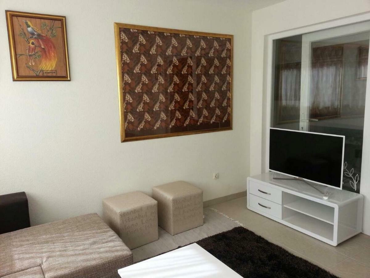 Kartini Apartment Nin Exterior photo